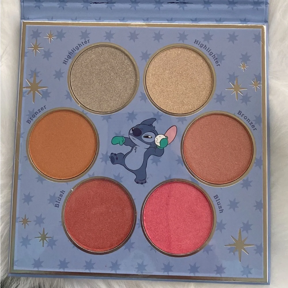 New Disney Stitch- 6 shade complexion palette- bronzer,highlighter & blush - Picture 5 of 5